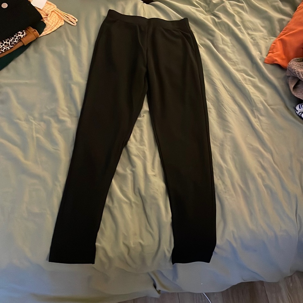 Brand new, never worn, black pants. Size US 2